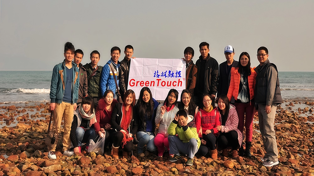 Kegiatan membangun tim pada bulan Desember 2013										