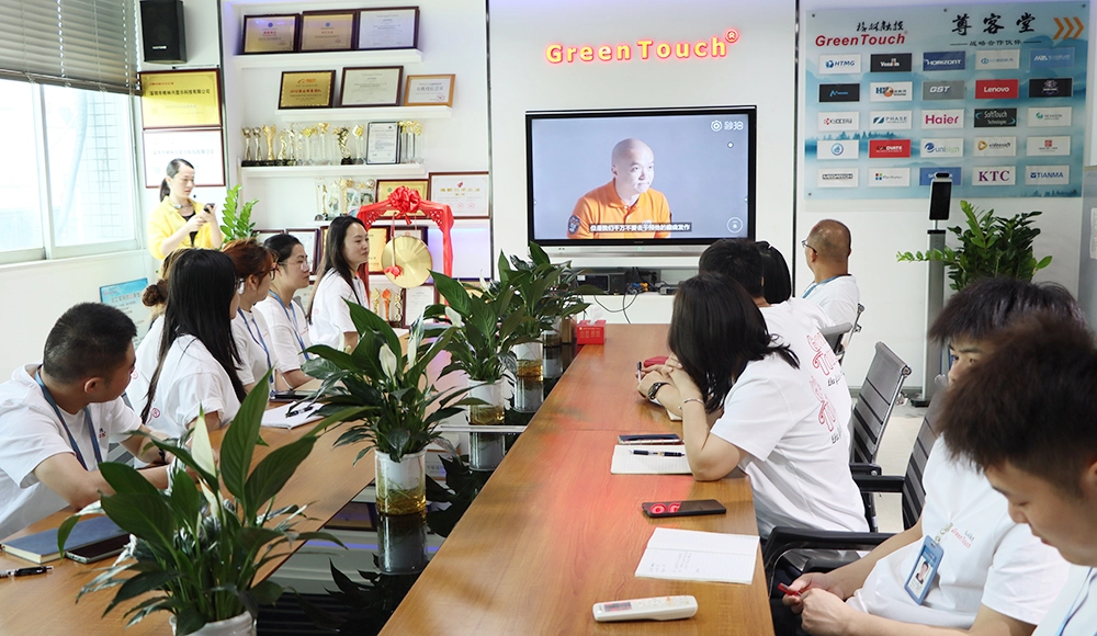 GreenTouch mengadakan kuliah tentang pengetahuan kesehatan kerja.