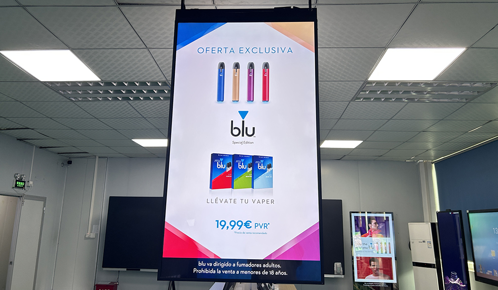 Papan reklame digital 4K ultra-jernih dan berdaya terang terbaru.