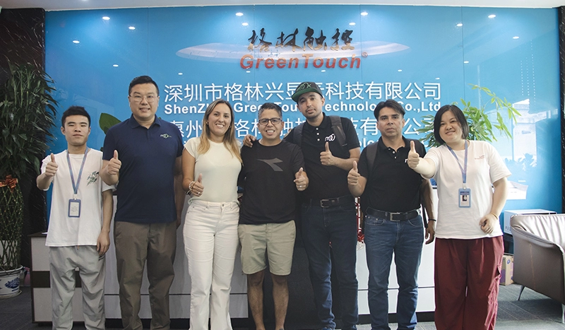 Menerima kunjungan dari pelanggan Kolombia