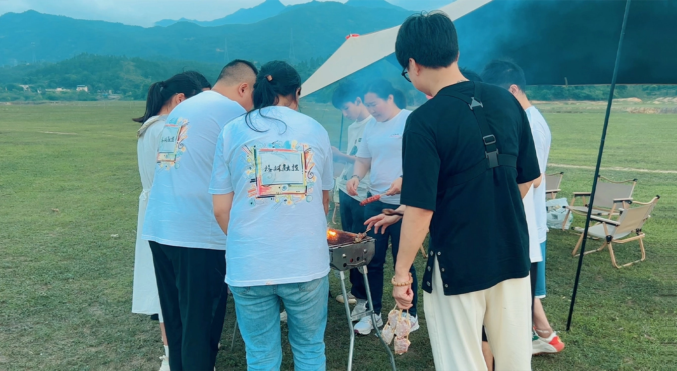 Acara Team Building Perusahaan GreenTouch 2024 - BBQ dan Kembang Api